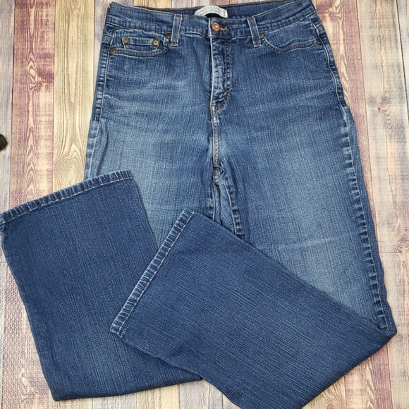 levi's slimming boot